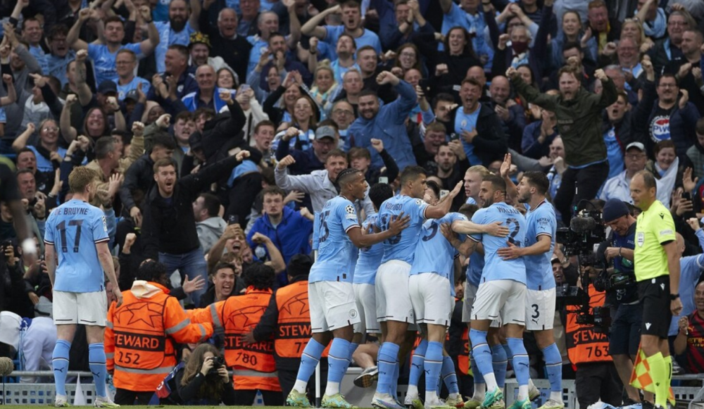 包含泽坚立封神，东红欧冠瞄日的词条