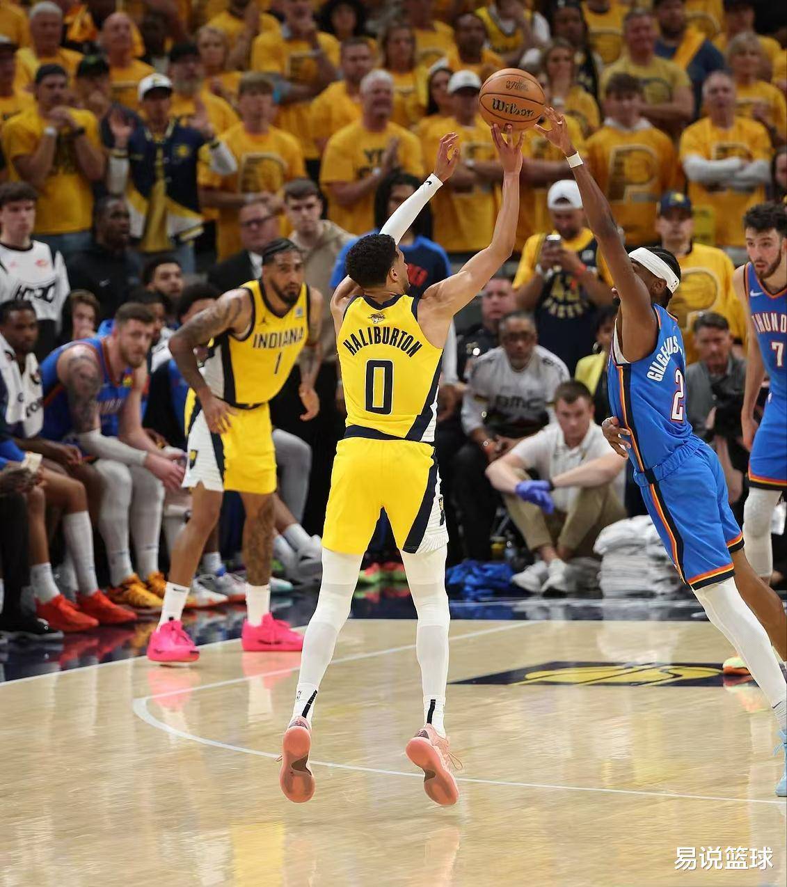 雷火电竞简介-包含欧洲篮球联赛冠军之争进入白热化的词条