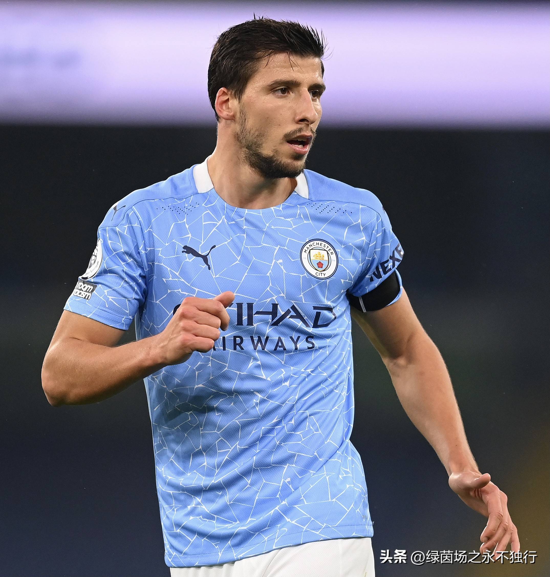 雷火电竞官网-曼城客场逆转胜利，球员心态获新信心的简单介绍