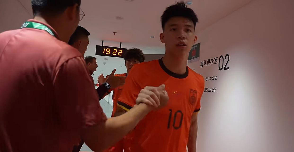 澳大利亚球员在比赛中发挥出色