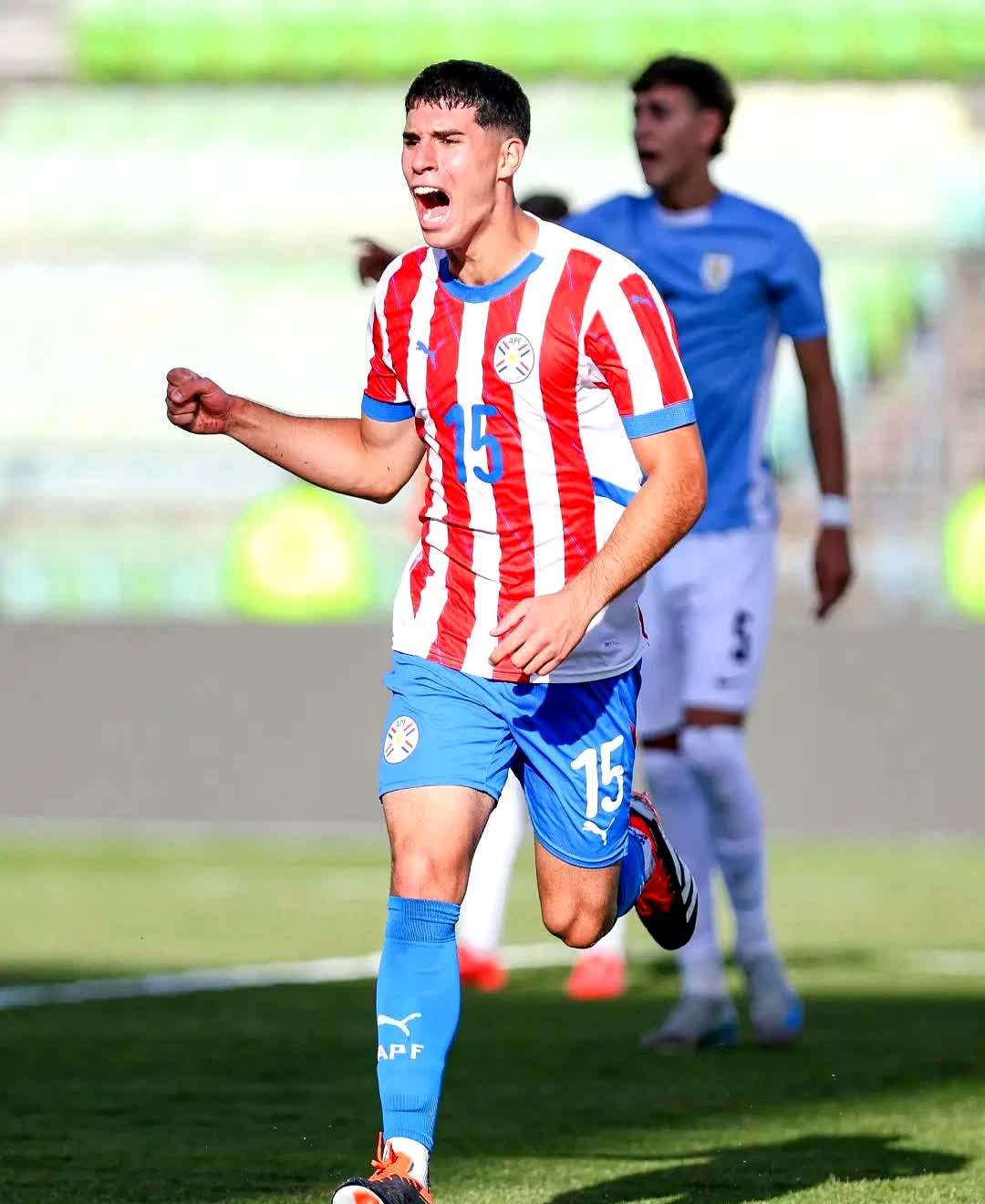 包含南美球员情绪高涨，备战重要比赛的词条