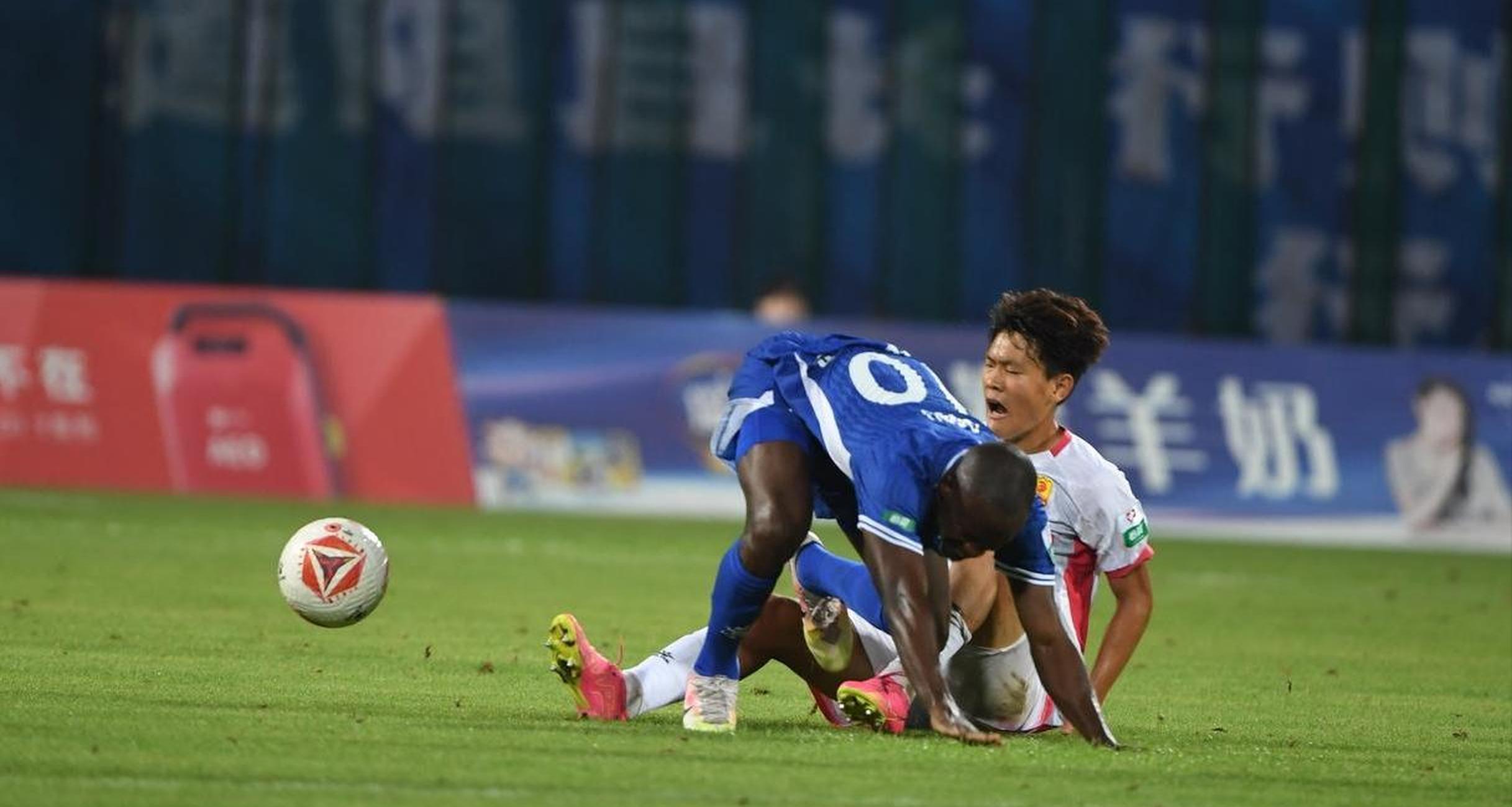 雷火电竞网站-球员积极表现，赛场佳绩频现