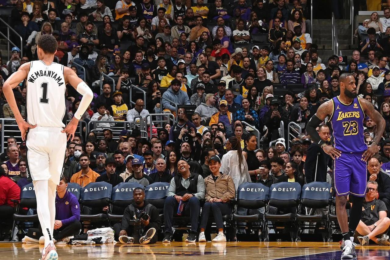 真实首发完胜替补！独行侠击败鹈鹕