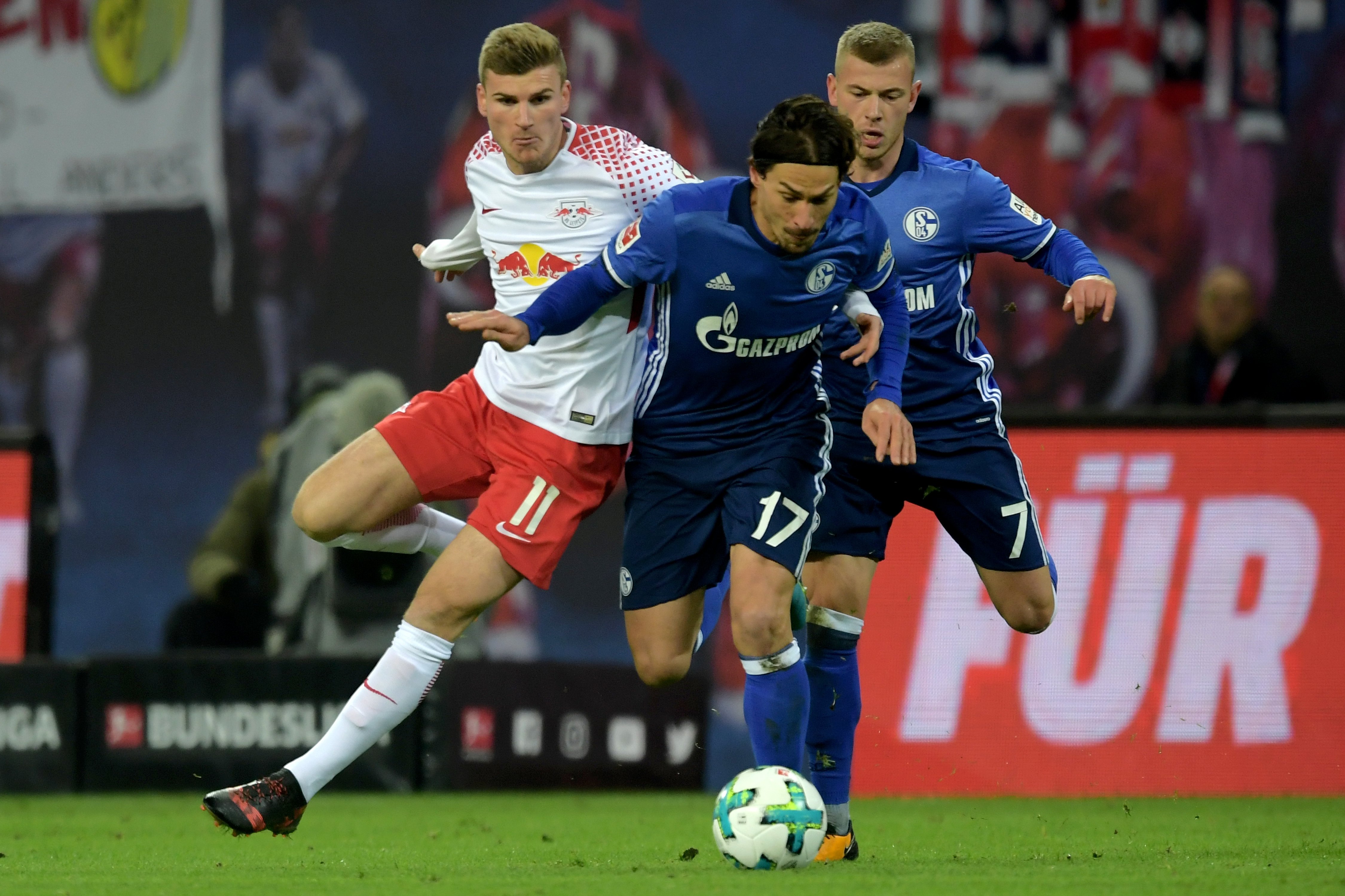 沙尔克主场遭遇惨败，联赛形势扑朔迷离的简单介绍