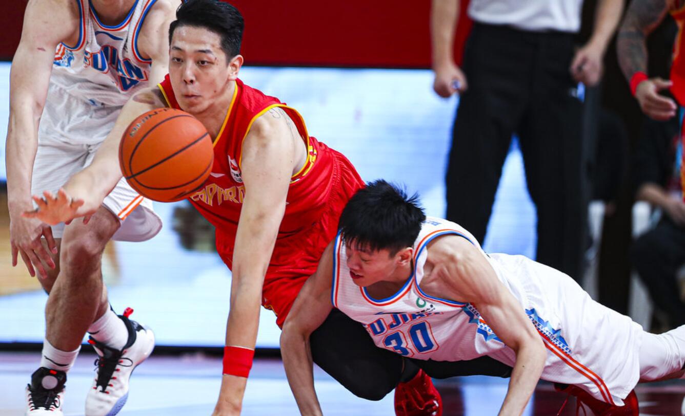 雷火电竞下载-天津队碾压爵士，王哲林扛起全队