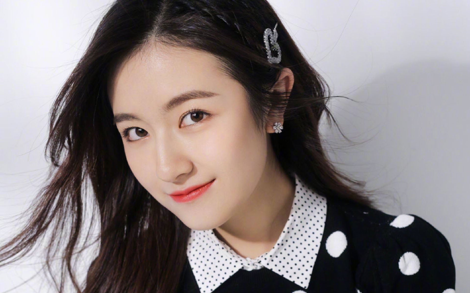 封锁线外的绿茵传说，当欧冠决赛撞上地缘政治的壁垒